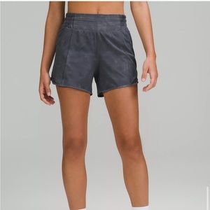Lululemon Hotty Hot High Rise Lined Shorts size 8